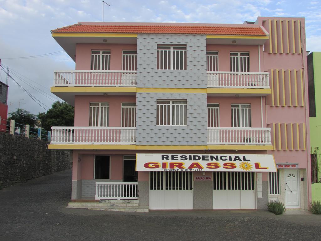 Residencial Girassol, Lda Bed and Breakfast São Filipe Exterior foto