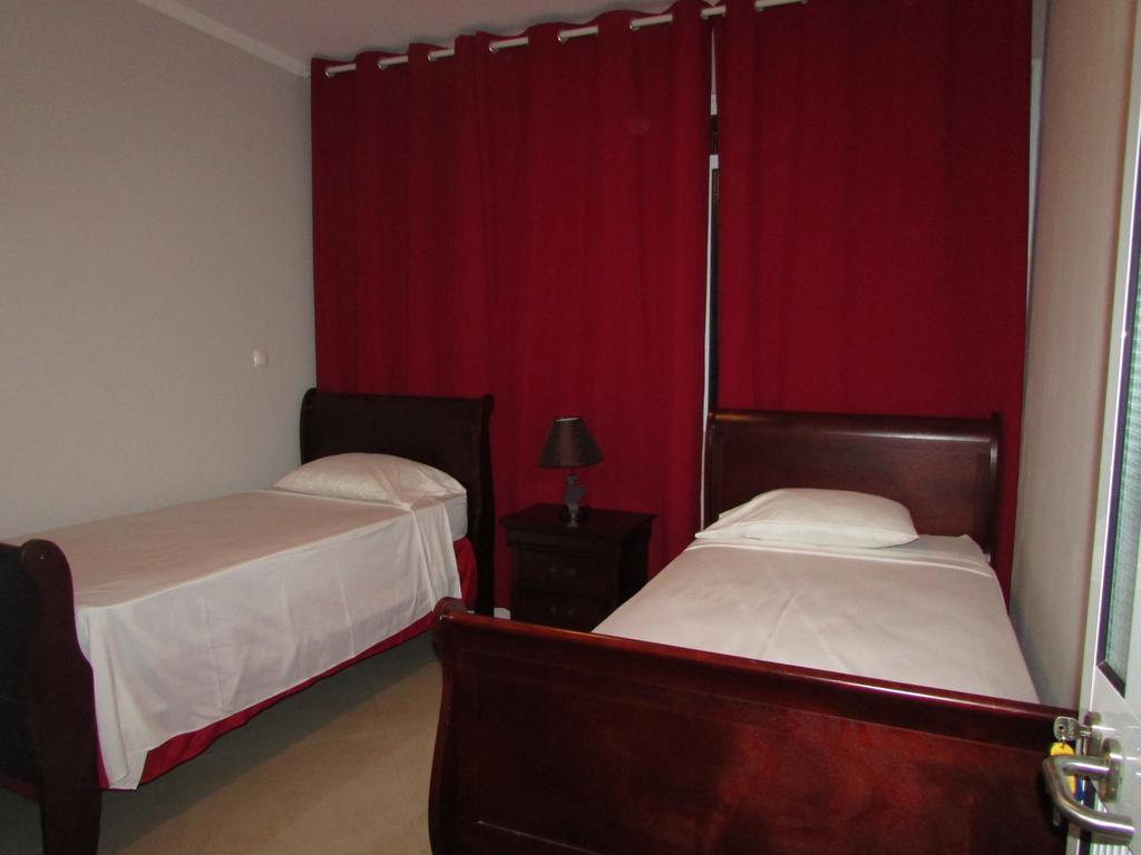 Residencial Girassol, Lda Bed and Breakfast São Filipe Exterior foto