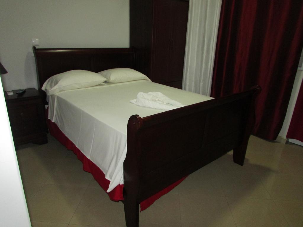 Residencial Girassol, Lda Bed and Breakfast São Filipe Exterior foto